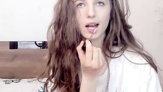 Hot Amateur Girl Shows Off Her Pussy For Tokens - Camgirl POV