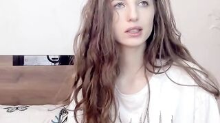 Hot Amateur Girl Shows Off Her Pussy For Tokens - Camgirl POV