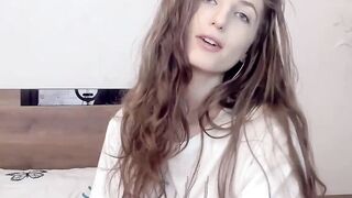 Hot Amateur Girl Shows Off Her Pussy For Tokens - Camgirl POV