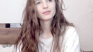 Hot Amateur Girl Shows Off Her Pussy For Tokens - Camgirl POV