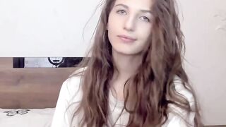Hot Amateur Girl Shows Off Her Pussy For Tokens - Camgirl POV