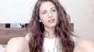 Hot Amateur Girl Shows Off Her Pussy For Tokens - Camgirl POV