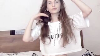 Hot Amateur Girl Shows Off Her Pussy For Tokens - Camgirl POV