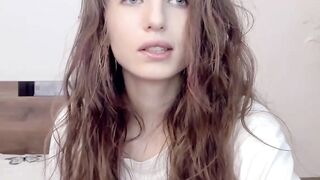 Hot Amateur Girl Shows Off Her Pussy For Tokens - Camgirl POV