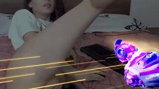 Hot Amateur Girl Shows Off Her Pussy For Tokens - Camgirl POV