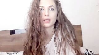Hot Amateur Girl Shows Off Her Pussy For Tokens - Camgirl POV