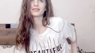 Hot Amateur Girl Shows Off Her Pussy For Tokens - Camgirl POV