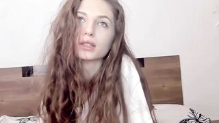 Hot Amateur Girl Shows Off Her Pussy For Tokens - Camgirl POV