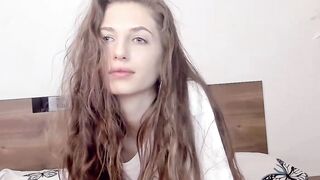 Hot Amateur Girl Shows Off Her Pussy For Tokens - Camgirl POV