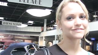 Blondie Bombshell Blowjob & Riding A Sextoys For Her Man's Pleasure
