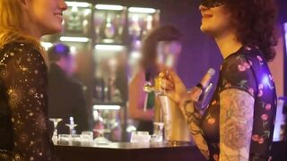 Les Amis D'une Nuit - Girl-on-girl Lesbian Orgy with Hot Blonde Babes