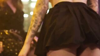 Les Amis D'une Nuit - Girl-on-girl Lesbian Orgy with Hot Blonde Babes