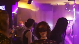 Les Amis D'une Nuit - Girl-on-girl Lesbian Orgy with Hot Blonde Babes
