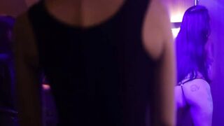Les Amis D'une Nuit - Girl-on-girl Lesbian Orgy with Hot Blonde Babes