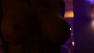 Les Amis D'une Nuit - Girl-on-girl Lesbian Orgy with Hot Blonde Babes