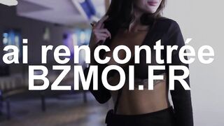 Elle Walks Naked in Public with Her Big Boobs on Display" (French to English Translation)