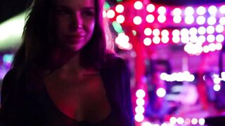 Elle Walks Naked in Public with Her Big Boobs on Display" (French to English Translation)