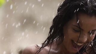 Petite Milf Reveals Big Boobs In The Rain - Exclusive Footage
