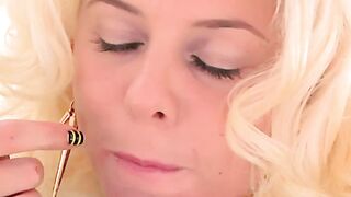Blondie Bombshell Blows Up Her Chair With A Huge Sex Toy