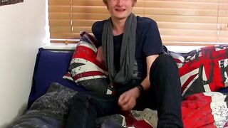 Blonde Hottie Brent Daleys's Long Dick Wanks Off For Your Pleasure