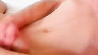 Brookelynne Briar's Handjob Masterclass - Pornstar Tutorial on How to Give A Good Blow Job