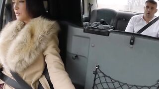 Sluty Taxi Driver - Back Seat Ride Gone Wild! (Zuzana Kubikova) [Exclusive]