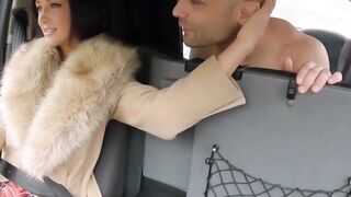 Sluty Taxi Driver - Back Seat Ride Gone Wild! (Zuzana Kubikova) [Exclusive]