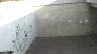 Beautiful Babe Enjoys Deep Anal Penetration