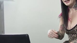 Tatted Ghetto Bitch Joanna Vaga Rides A Monster Dick - Hardcore Sex
