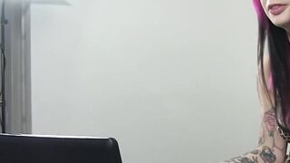 Tatted Ghetto Bitch Joanna Vaga Rides A Monster Dick - Hardcore Sex