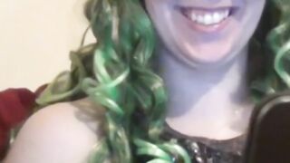 Amateur Cutie Sara Knight Gets Her First Blowjob Lesson - POV