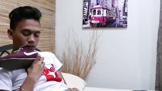 Asian Twinks - Foot Job & Facial Blowjob from Hunks