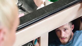 Blondie Blowjob Bombshell - Hot MILF Kate Dee Fucked By Strangers In Public