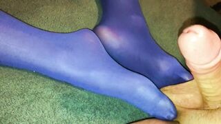 Amateur Turf Job #76 Blue Nylon Tights - Ballbusting, Crushing and