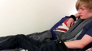 Solo Masturbation - Hot Twink Jacks Off And Spunks Load On His Abs