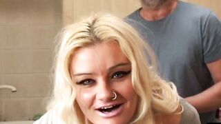Blowjob Queen - Blondie Sucks Like A Pro And Swallows His Load