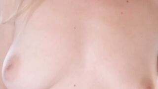 Blondie Bombshell - Blowjob & Facial in High Heels