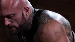 Muscular Hunks - Anal Threesome with Big Dick Studs Derrick Kagen & Gunner Stoner