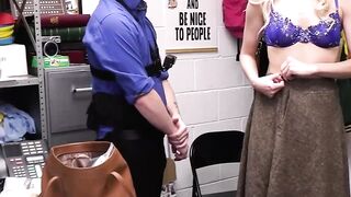 Mommy-Loves-Dick": Older Milf Mother Lindsay Love Sits On Tyler's Hungry Dick And Gets Fucked Hard!