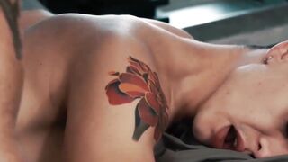 KINKY HUNK JAMIE STEEL DEEPTHROATS COCK IN POV VIEW WITH BLOWJOB FINISH