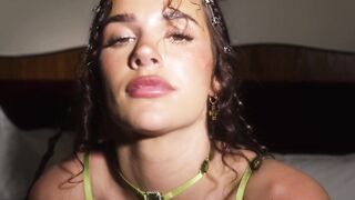 Big Natural Teen's Hot Poses Showcase Her Busty Body & Curvy Ass