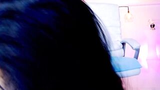 Sexy Brown-Eyed Babe Masturbates To A Mind Blowing Climax