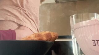 Wet & Wild Morning Blowjob - Wife Serves Up A Sloppy Facial
