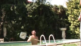 Muscle Hunk Pool Guy Fucks His Boss In The Outdoors For A Big Tip
