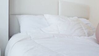 Bubble Butt Cutie Jazlyn-Ray Gives Post Scene Blow Job & Clears My Dick