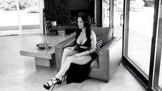 Hot MILF Gives Wild Ride in Hardcore Sex Adventure