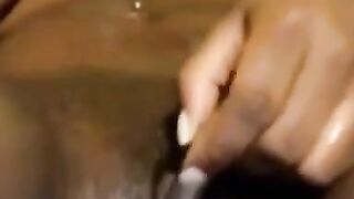Ebony Camgirl's Big Booty Bounce & Masturbation Show - Exclusive HD Video
