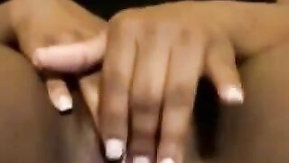 Ebony Camgirl's Big Booty Bounce & Masturbation Show - Exclusive HD Video