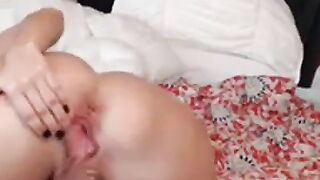 Busty MILF's Curvy Body Shakes While She Gushes On Cam - Exclusive POV