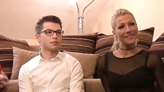 Suspensione e Seduzione - Erotic Storytelling with Hot Milf" (Italian)